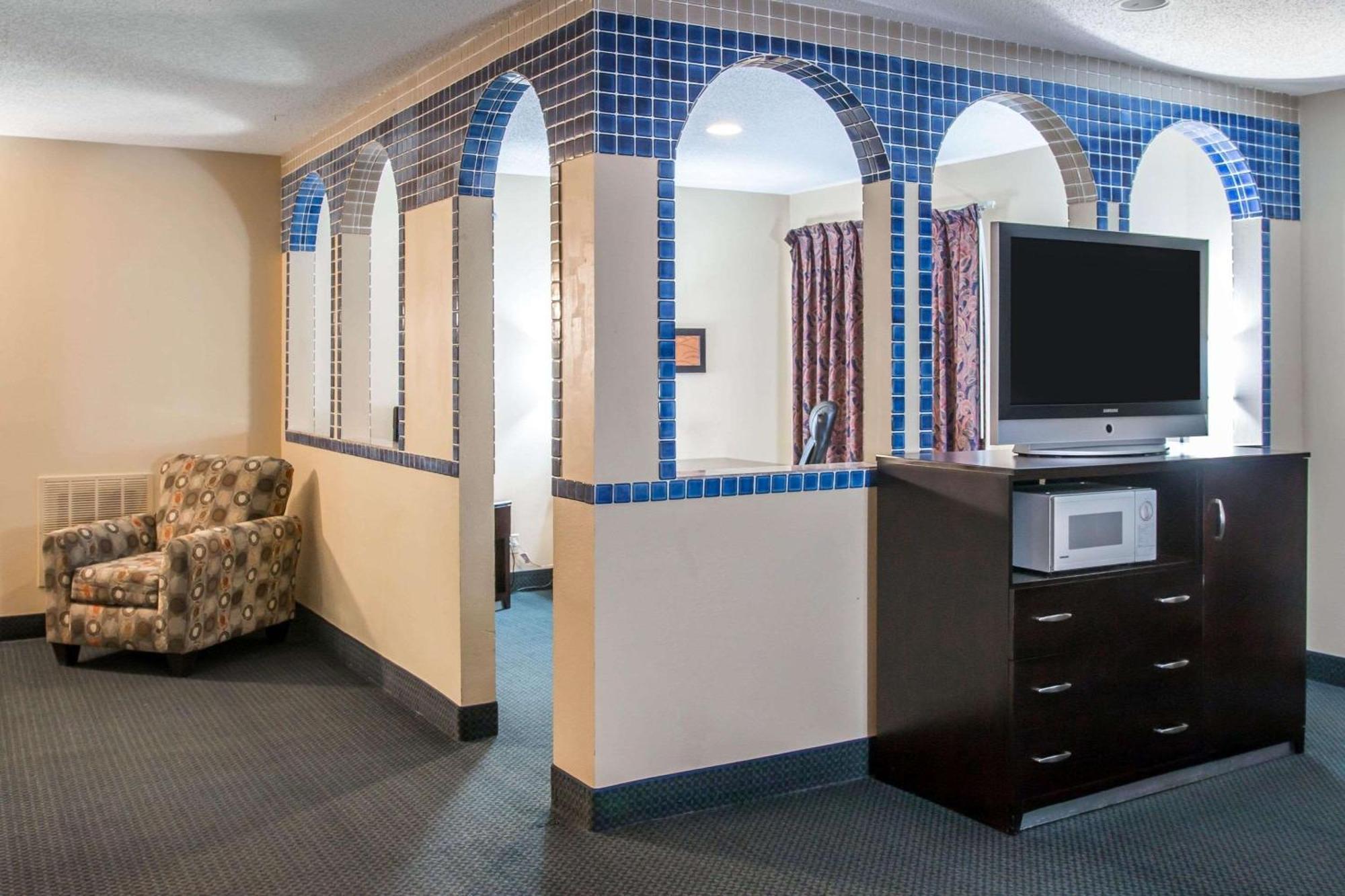 Country Inn & Suites By Radisson, Battle Creek, Mi מראה חיצוני תמונה